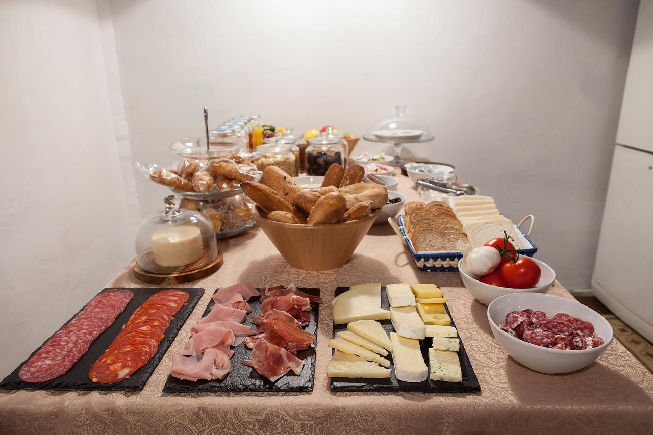 Bed In Girona Bed and Breakfast Eksteriør billede